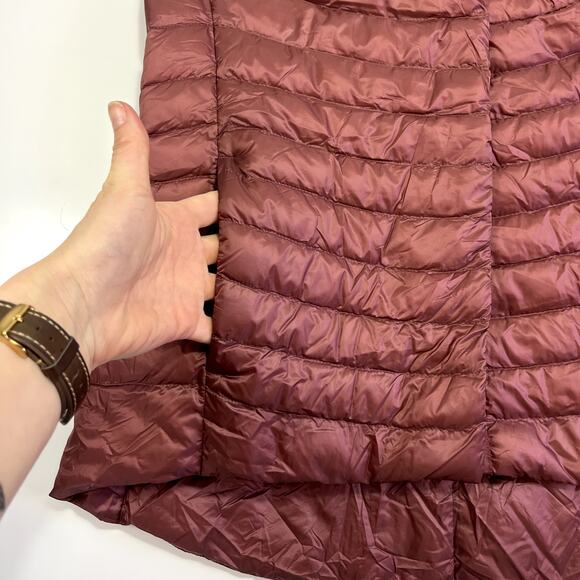 Athleta XS Downkind Vest Burgundy Lightweight Packable Down Puffer Mauve Berry - Picture 5 of 11
